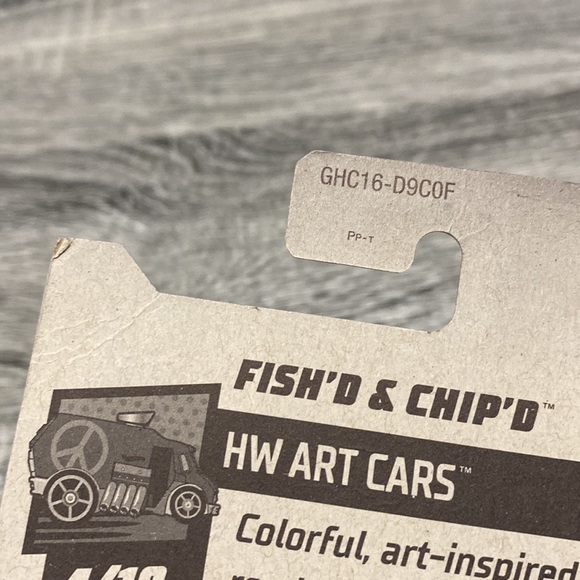 Hot Wheels | Art Cars #4 of 10 Cars: Fish’d & Chip’d - 1:64 Scale Die Cast - Picture 12 of 14